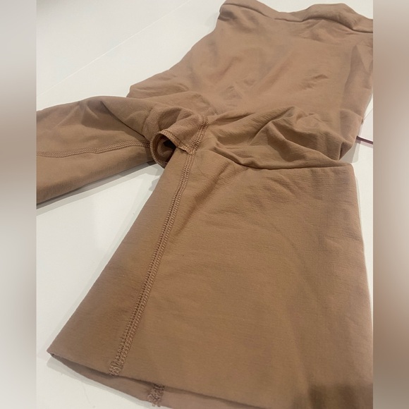 SPANX Higher Power Short in Cafe Au Lait NWT - Picture 9 of 13
